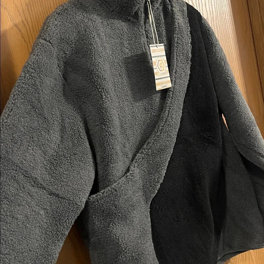 BeeLaunch NEW Dark Gray Fleece Sweater with Kangaroo Pouch‎ Pet Carrier XS